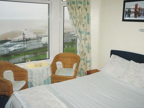 Pembroke B And B Guest Accomodation บริดลิงตัน ภายนอก รูปภาพ